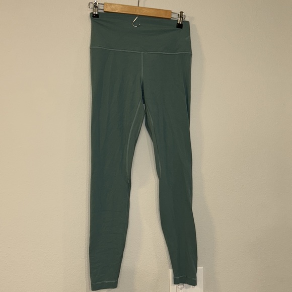 Lululemon align leggings - Picture 4 of 5